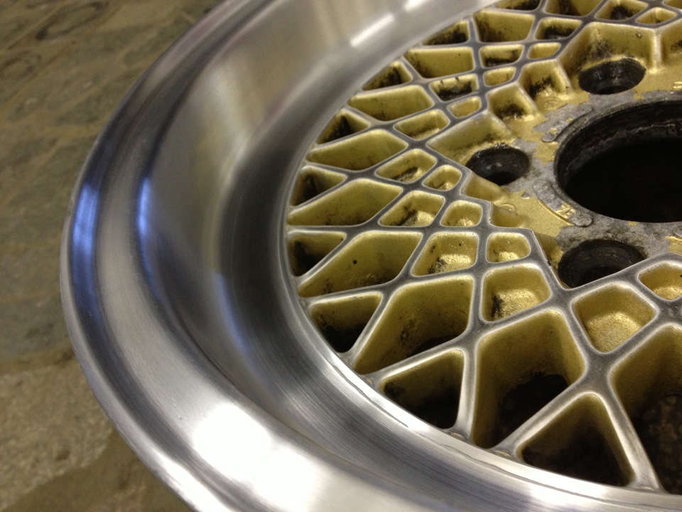 Полировка диска BBS — Volkswagen Golf Mk6, 1,4 л, 2009 года | своими ...