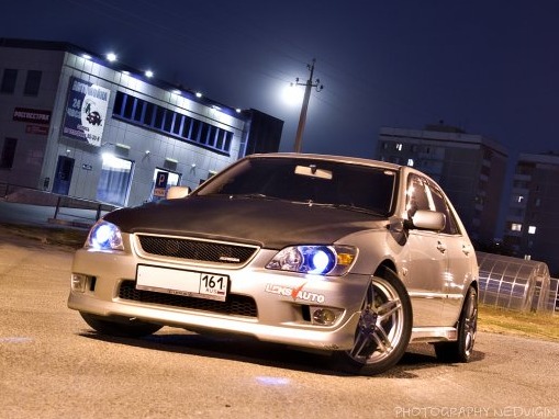      Toyota Altezza 20 2003 