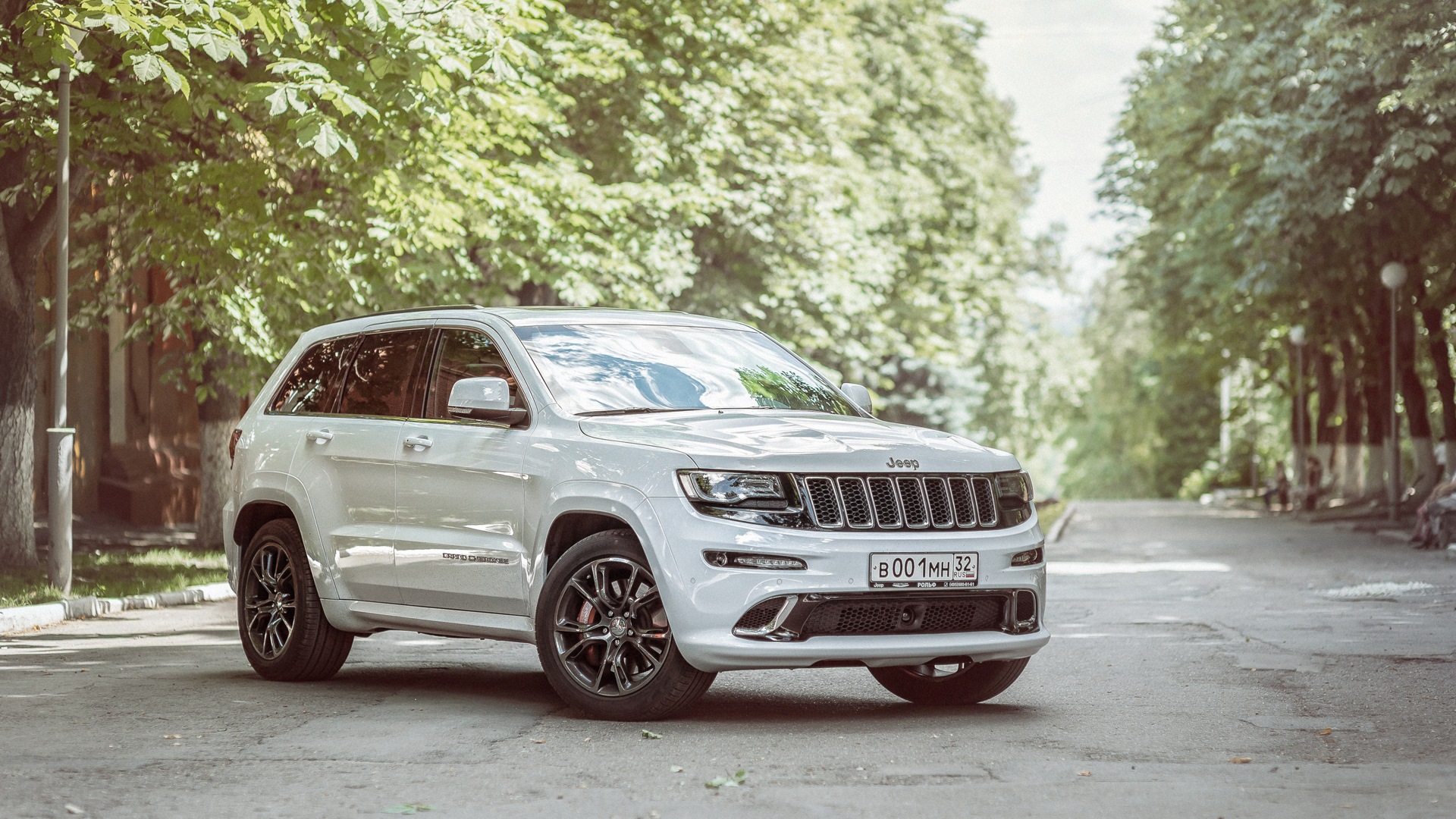 Jeep Grand Cherokee SRT-8 (WK2) 6.4 бензиновый 2014 | Песня для души) на  DRIVE2