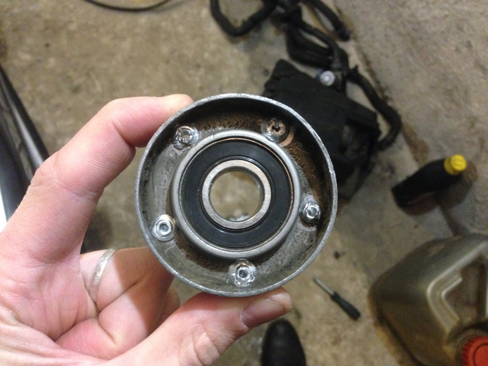 Подшипник натяжного ролика поликлинового ремня — Opel Astra H, 1,8 л ...