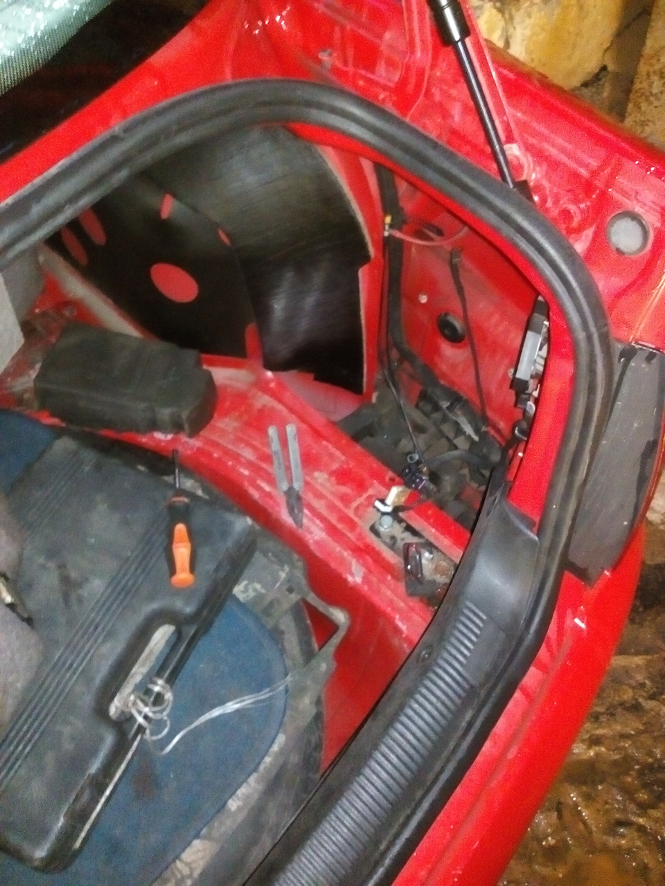 Блок комфорта или дежавю — Audi A4 (B5), 2,5 л, 1999 года | своими ...