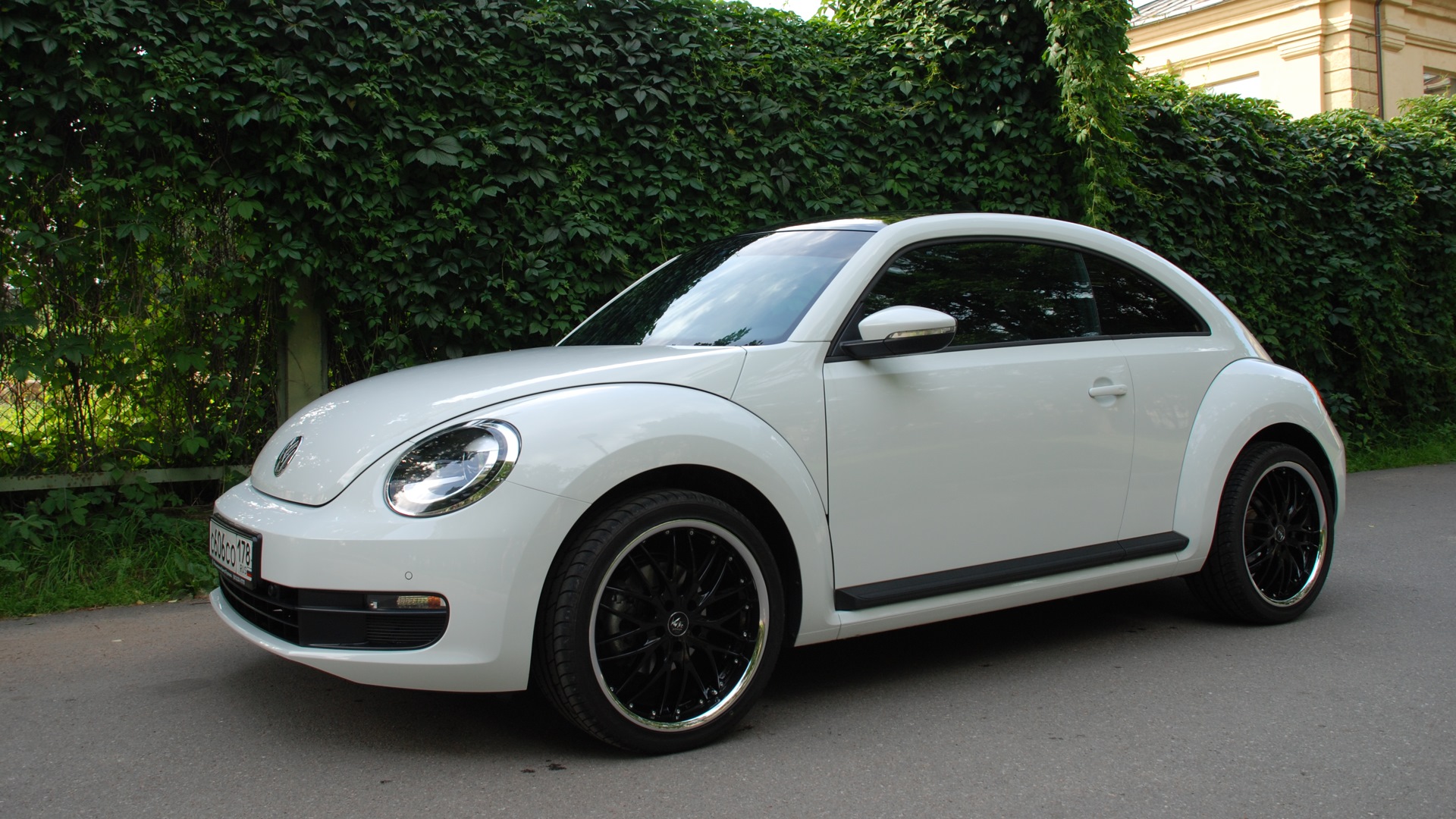 Volkswagen beetle a5. VW Beetle a5. Фольксваген Нью Битл 2014. VW Beetle a5 r19. Фольксваген Жук Битл 5.