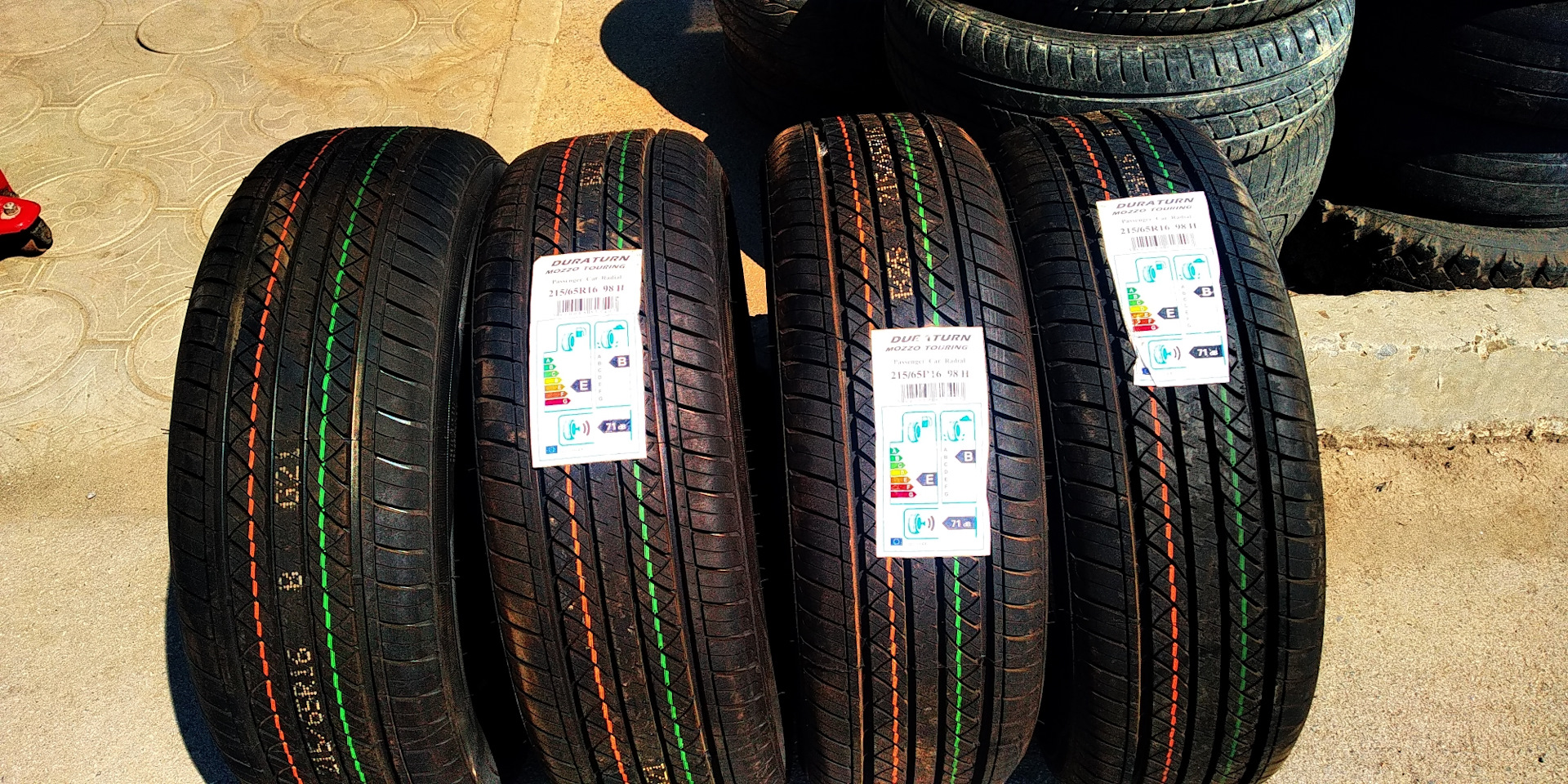 Nexen 215 65 r16 98h. 215/65r16 Duraturn Mozzo Touring 98h. R16 215/65 kapsen hd918. R16 215/65 98h Powertrac Adamas h/p. Mozzo 215 50 r16.