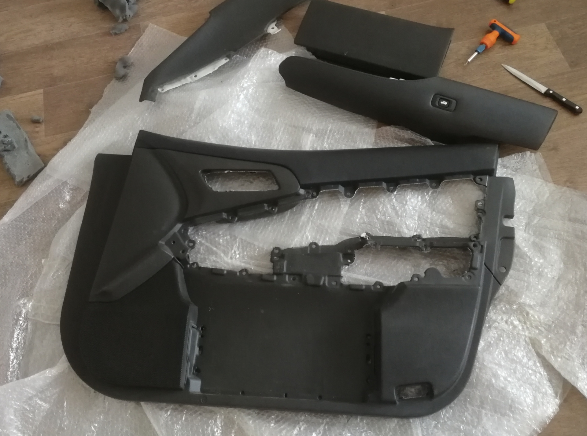 Небольшой ремонт дверной карты — Toyota Crown (S200), 2,5 л, 2011 года ...