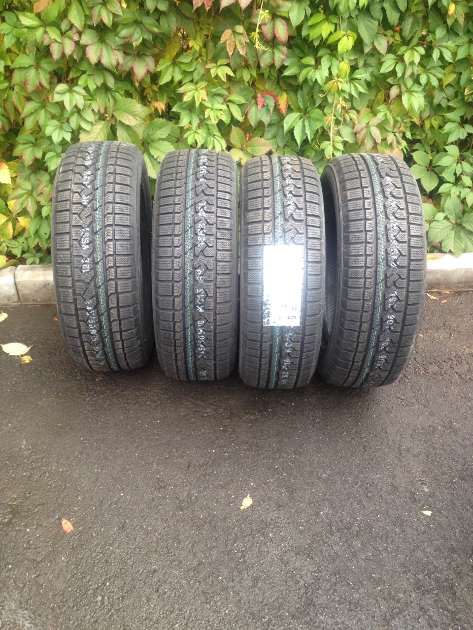 Зимняя резина KUMHO — Jeep Grand Cherokee (WK), 3 л, 2008 года шины