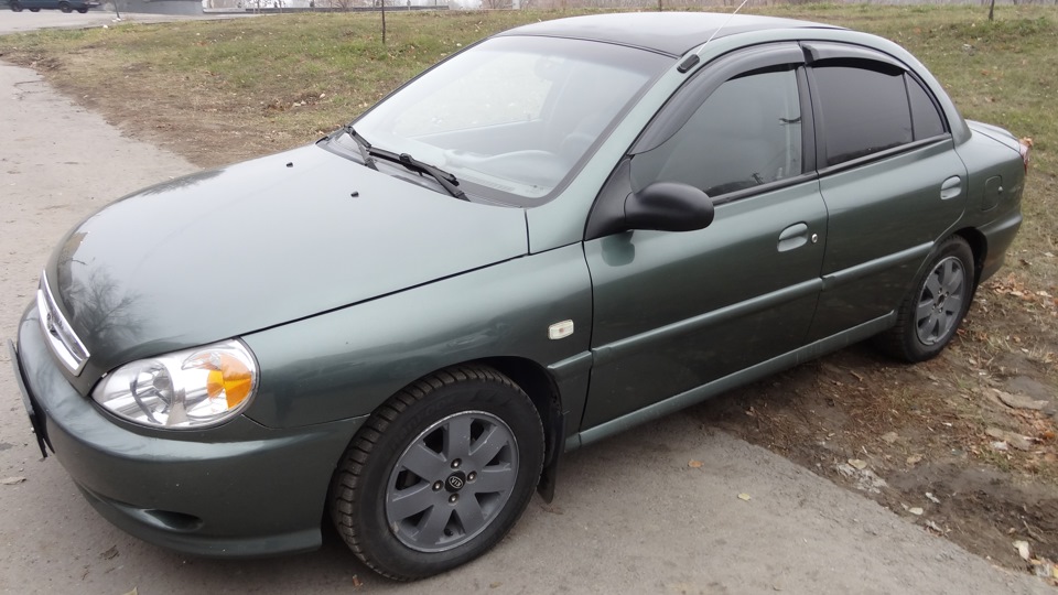 2001 2002 годы. Киа Рио 2002. Kia Rio 2002 года. Kia Rio 1 2002. Машина Киа Рио 2002.