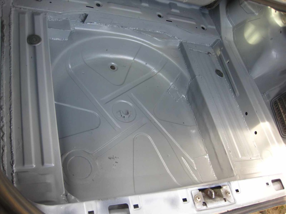 Доделал багажник, теперь надо обклеить вибро и шумо — DRIVE2