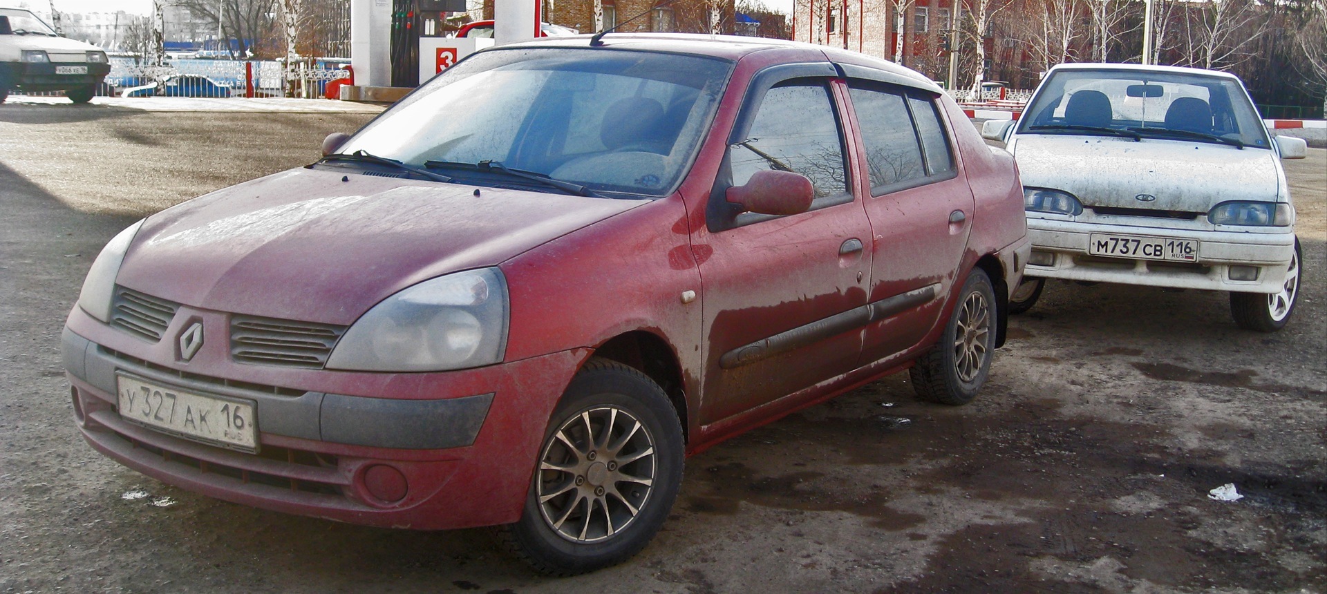 Весенняя фотосессия — Renault Clio Symbol, 1,4 л., 2005 года 