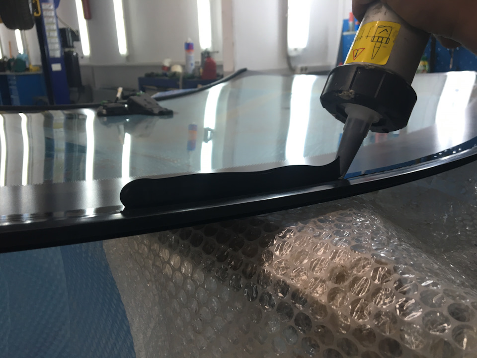 Замена треснувшего стекла на Вольво хс60. — VolvoStar на DRIVE2