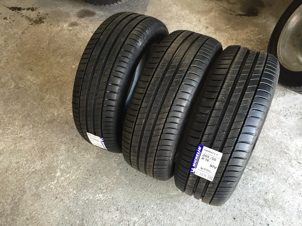 Michelin r16. Michelin Primacy 205/55 r16. Мишлен Примаси 3 205 55 r16. Летние Michelin Primacy 3 205/55/16. Резина летняя Мишлен 205*55.