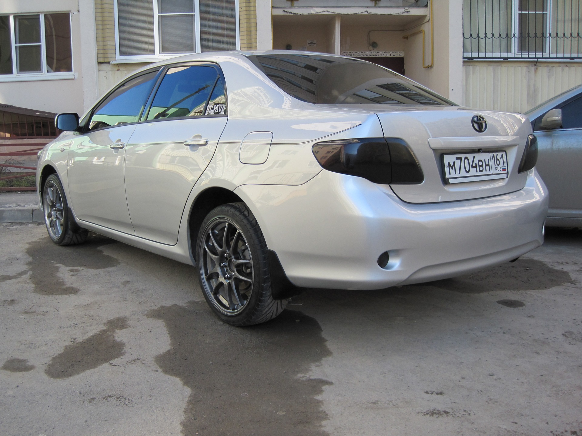 Полоска по борту — Toyota Corolla (140/150), 1,6 л, 2008 года | тюнинг |  DRIVE2