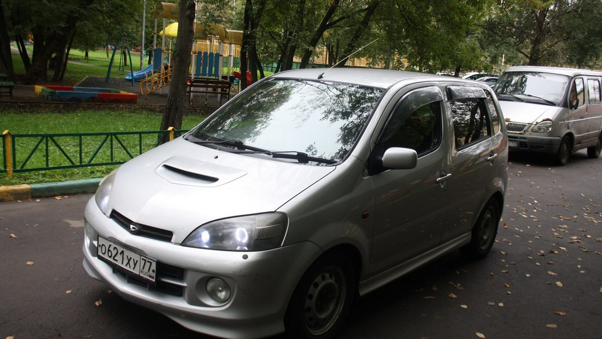 Yrv 1.3. Дайхатсу YRV 1.3. Дайхатсу ЯРВ 1.3 турбо. Daihatsu YRV Turbo. Daihatsu YRV 2001 1.3.