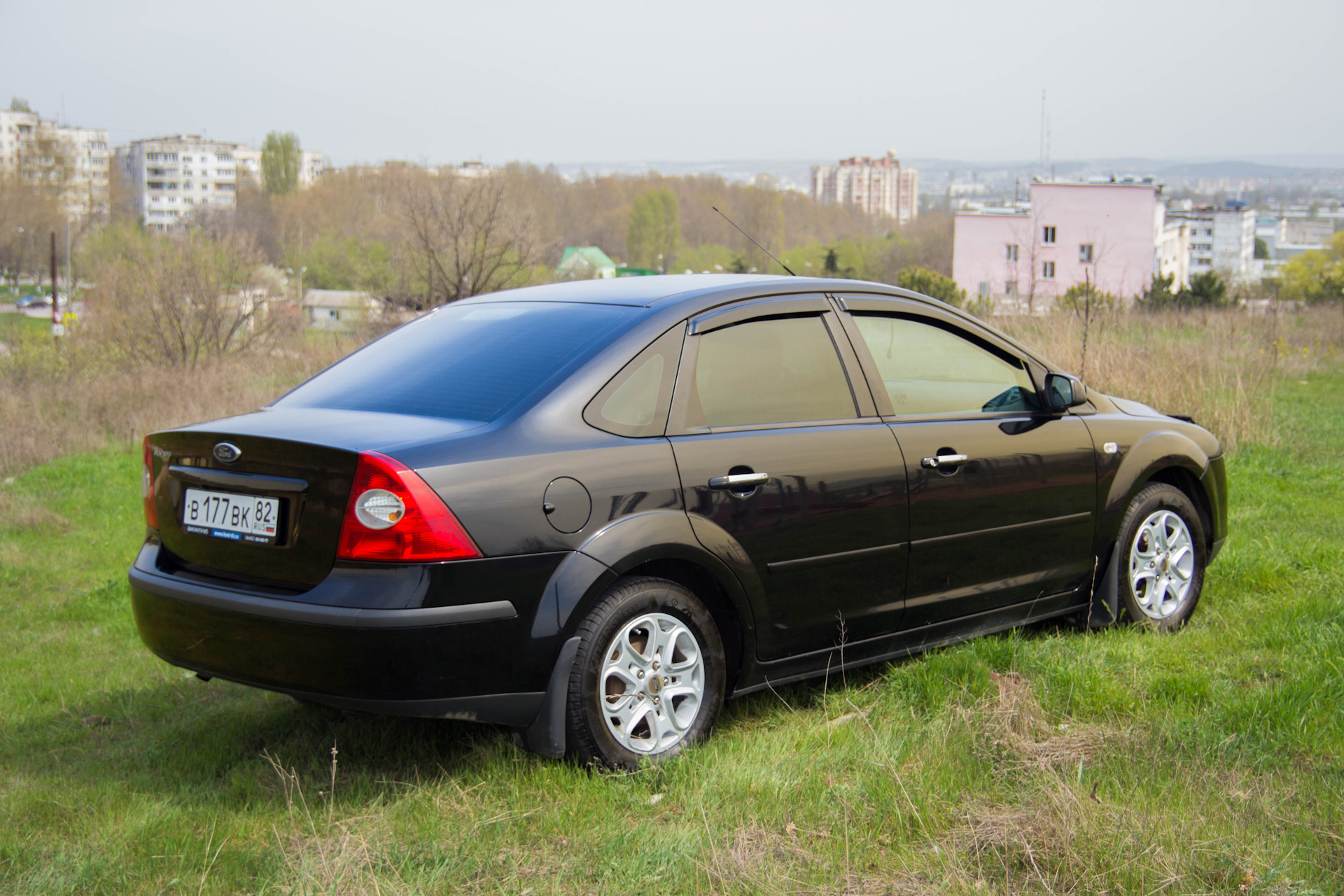 Фф2 седан. Форд фркус 2 седан чёрный. Ford Focus 2 sedan Black. Форд фокус 2 седан черный. Форд фокус 2 седан черный 2007.