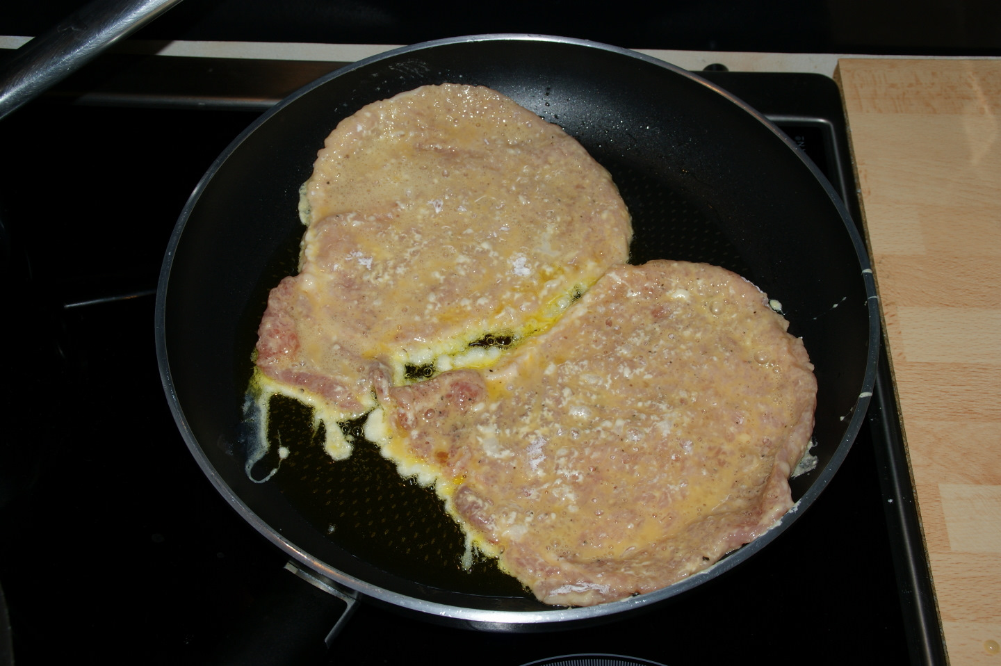 Как сделать отбивные из свинины мягкими и сочными на сковороде в кляре рецепт с фото