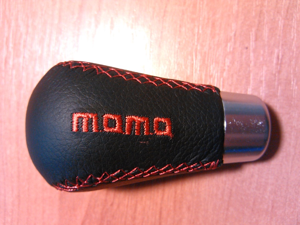 Ручка КПП "Momo" — Lada Приора седан, 1,6 л, 2009 года | аксессуары ...