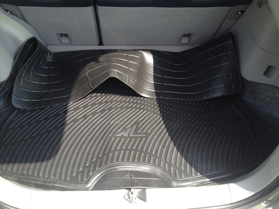 Коврик в багажник — Honda Insight (2G), 1,3 л, 2010 года | просто так ...