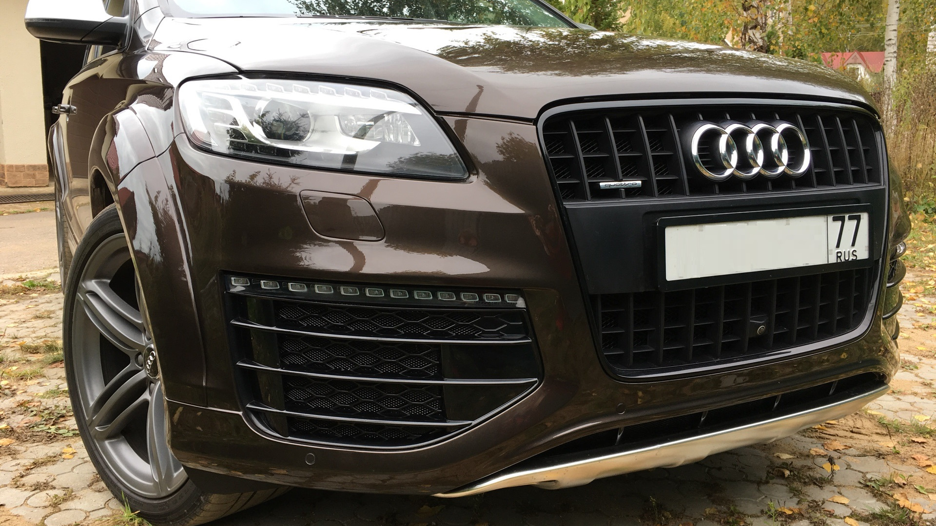 Бампер audi q7. Audi q7 v12 2014. Бампер Ауди q7. Обвес на Ауди ку 7 v12. Audi q7 Patrick Hellmann v12.