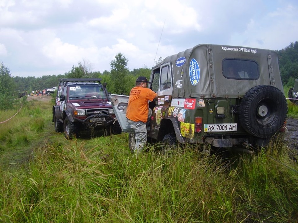 Дно очень илистое, всосало так что ни лебедка, ни УАЗка в паре с Трупером не смогли меня выдернуть в перед =( — SsangYong Actyon (1G)