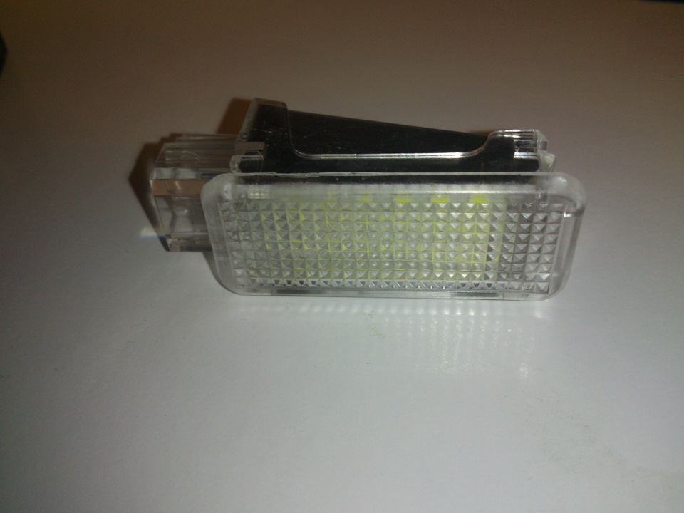 3. Фонарь китайский с 18 диодами — Audi A6 (C6)