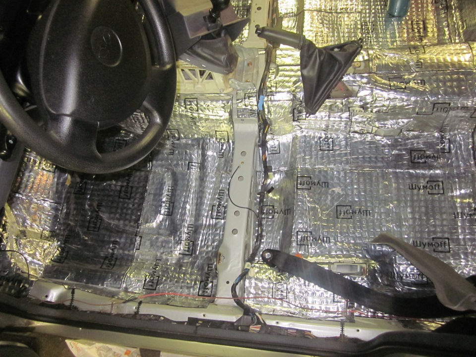 Шумка в дэу нексия. Шумоизоляция нексия 2. Нексия 2 shumka. Шумоизоляция на нексию н 150. Виброизоляция багажника нексия.