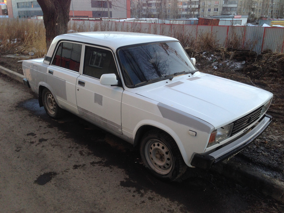 2 — Lada 21053