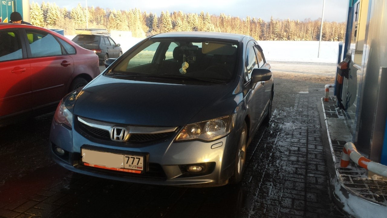 Honda Civic 4D (8G) 1.8 бензиновый 2010 | шустрая и экономичная) на DRIVE2