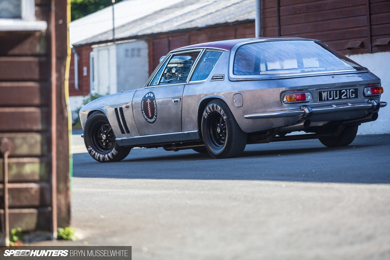 Jensen Interceptor седан