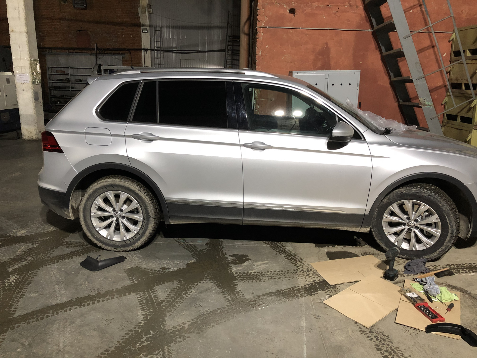 Tiguan 2 -35. Разборка Тигуан 2. Разбор Тигуан. Фольксваген Тигуан разборка.