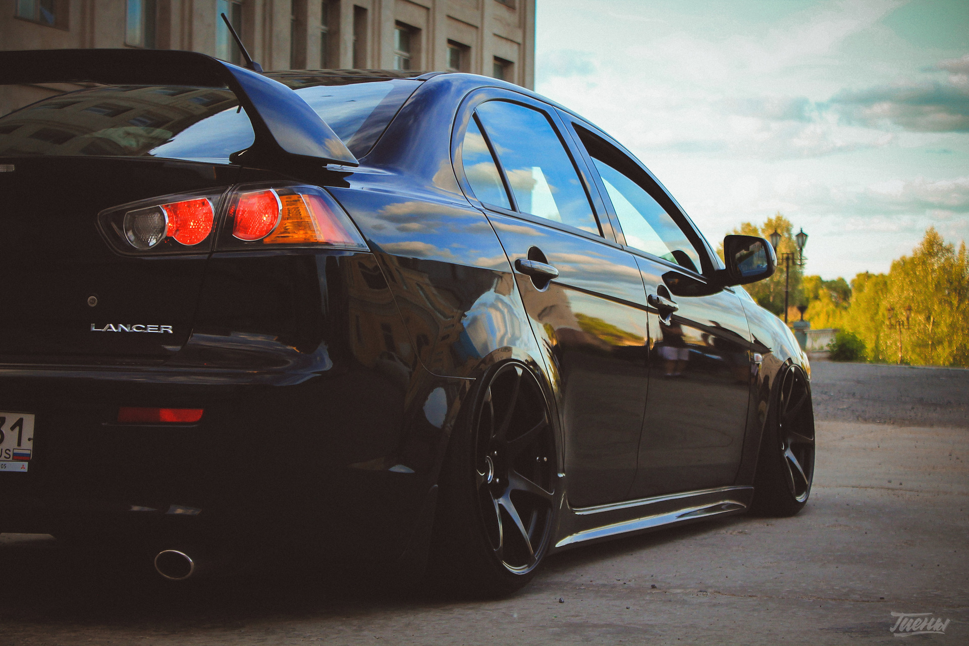 Mitsubishi Lancer 10 EVO stance