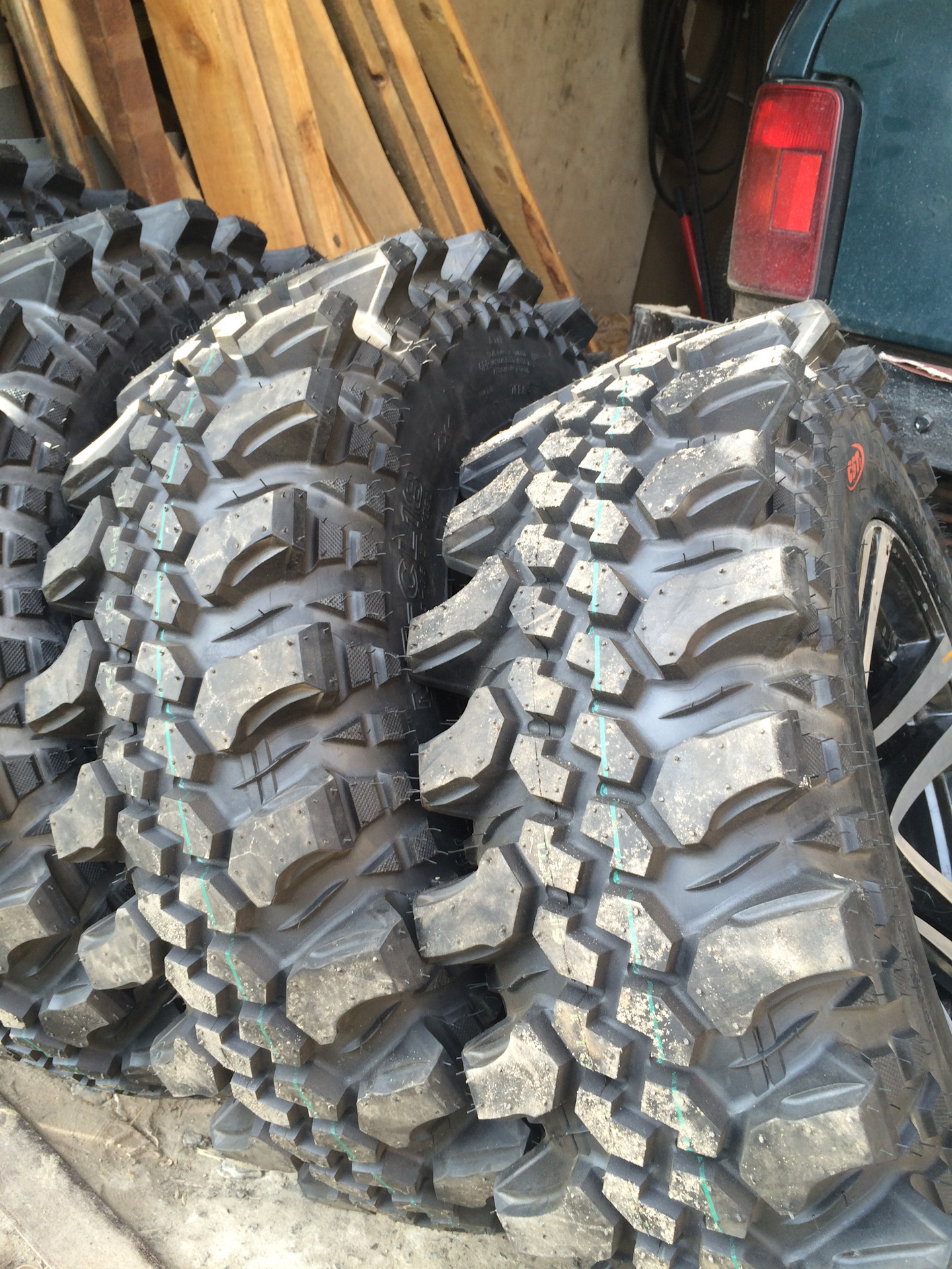 Купи шины 31. CST-Maxxis cl18. CST Maxxis cl18 31 10.5. Maxxis cl18 31/10.5 r15. Резина CST cl18.