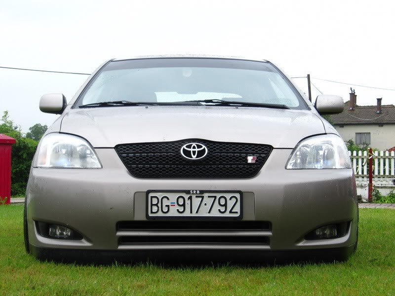    Toyota Corolla Runx 18 2001