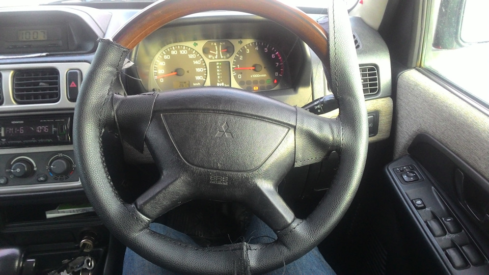 Как снять руль паджеро ио Улучшайзинг- руль. - Mitsubishi Pajero iO, 2 л, 2003 года аксессуары DRIVE2