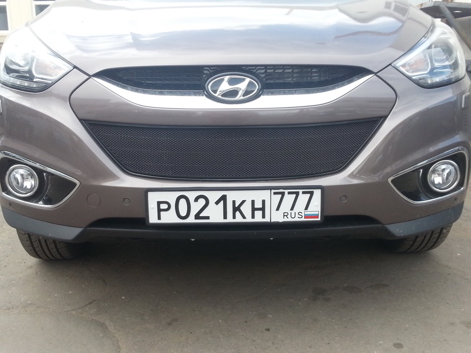 сетка в бампер — Hyundai ix35, 2 л, 2014 года | аксессуары | DRIVE2