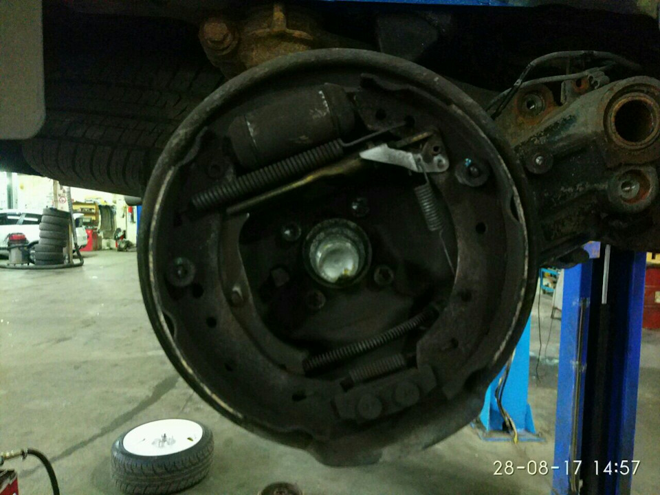 Тормоза, балка, масло, вся хурма…🔧 — Peugeot 206, 1,4 л, 2006 года ...