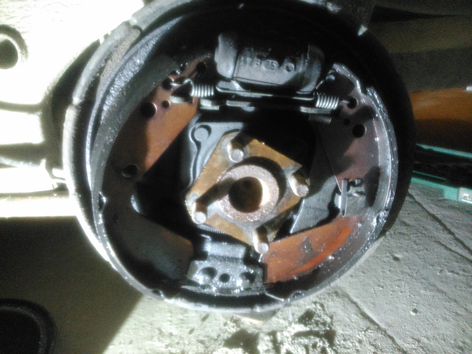 Потек тормозной цилиндр. — Suzuki Escudo (1G), 1,6 л, 1991 года ...