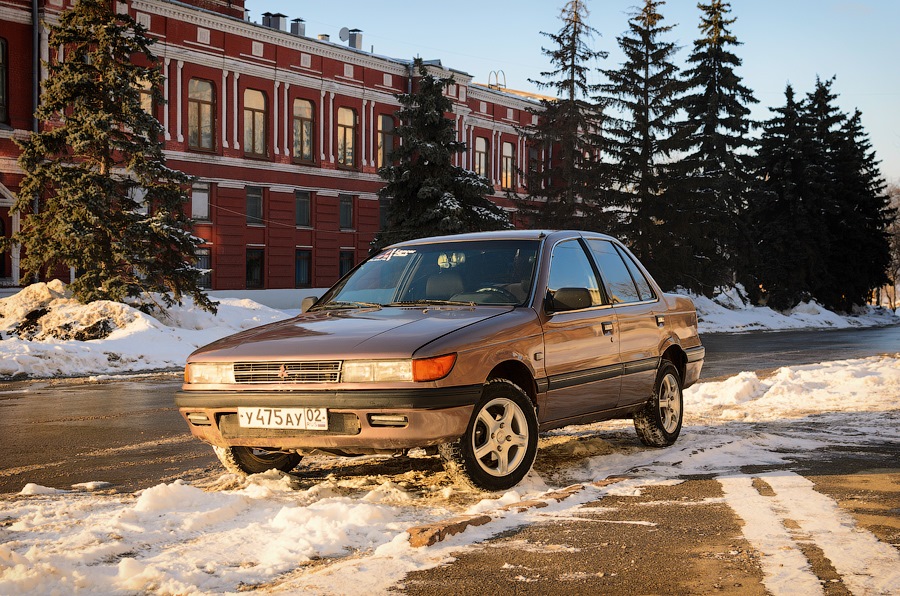 Мицубиси лансер 4. Лансер 4. Mitsubishi Lancer 4 1991 шоколадный цвет. Мицубиси весной.