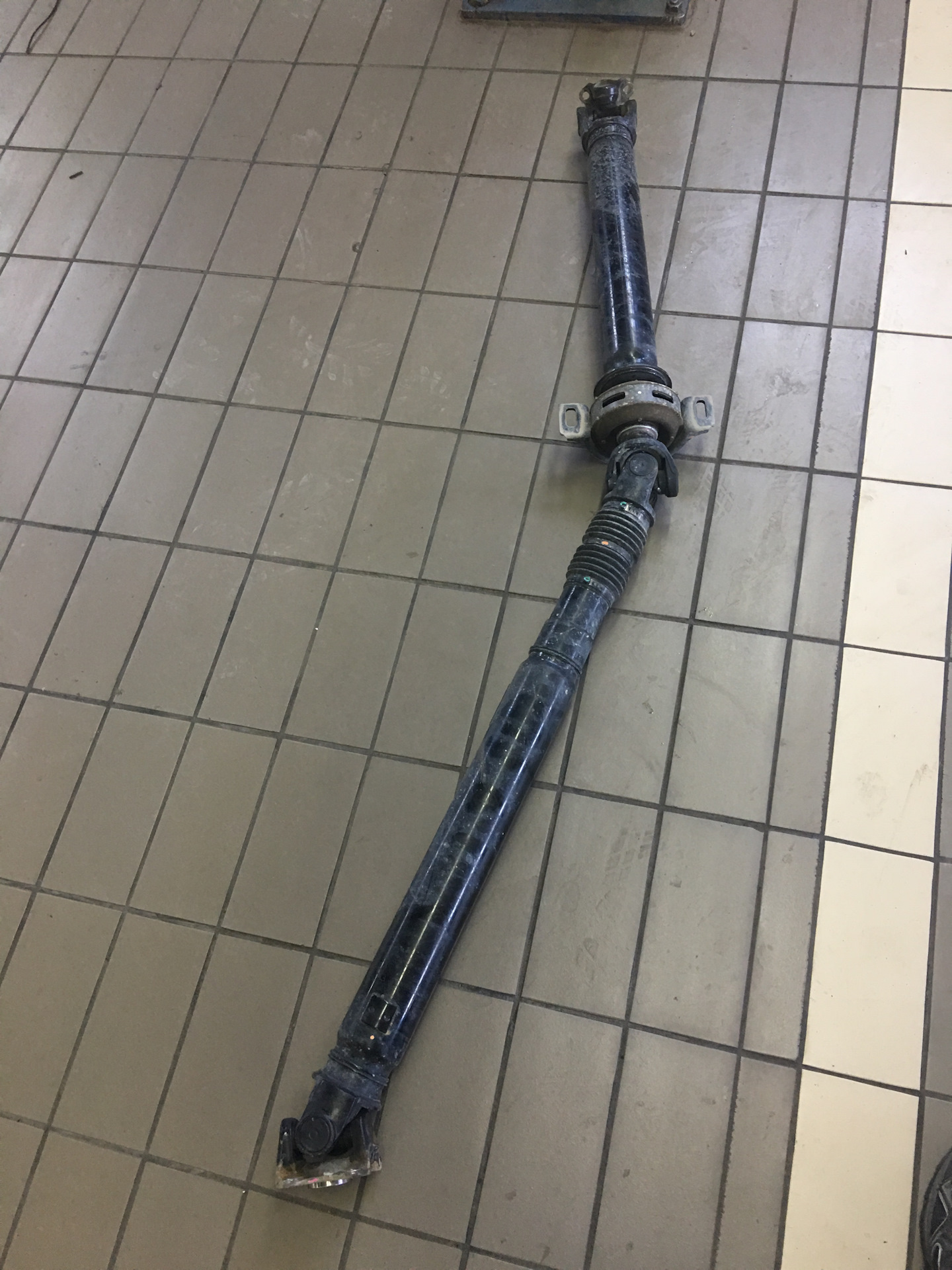 кардан передний toyota hilux surf. кардан передний toyota 4runner. задний кардан toyota hilux ln 106. рулевой вал тойота хайлюкс. кардан хайлюкс.