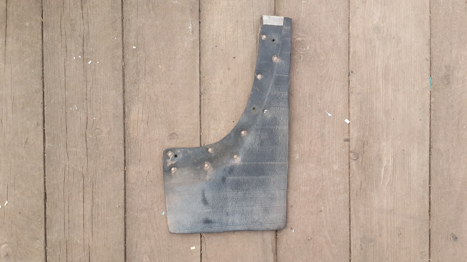 Самодельные передние брызговики — Nissan Bluebird (U11), 1,6 л., 1987 ...