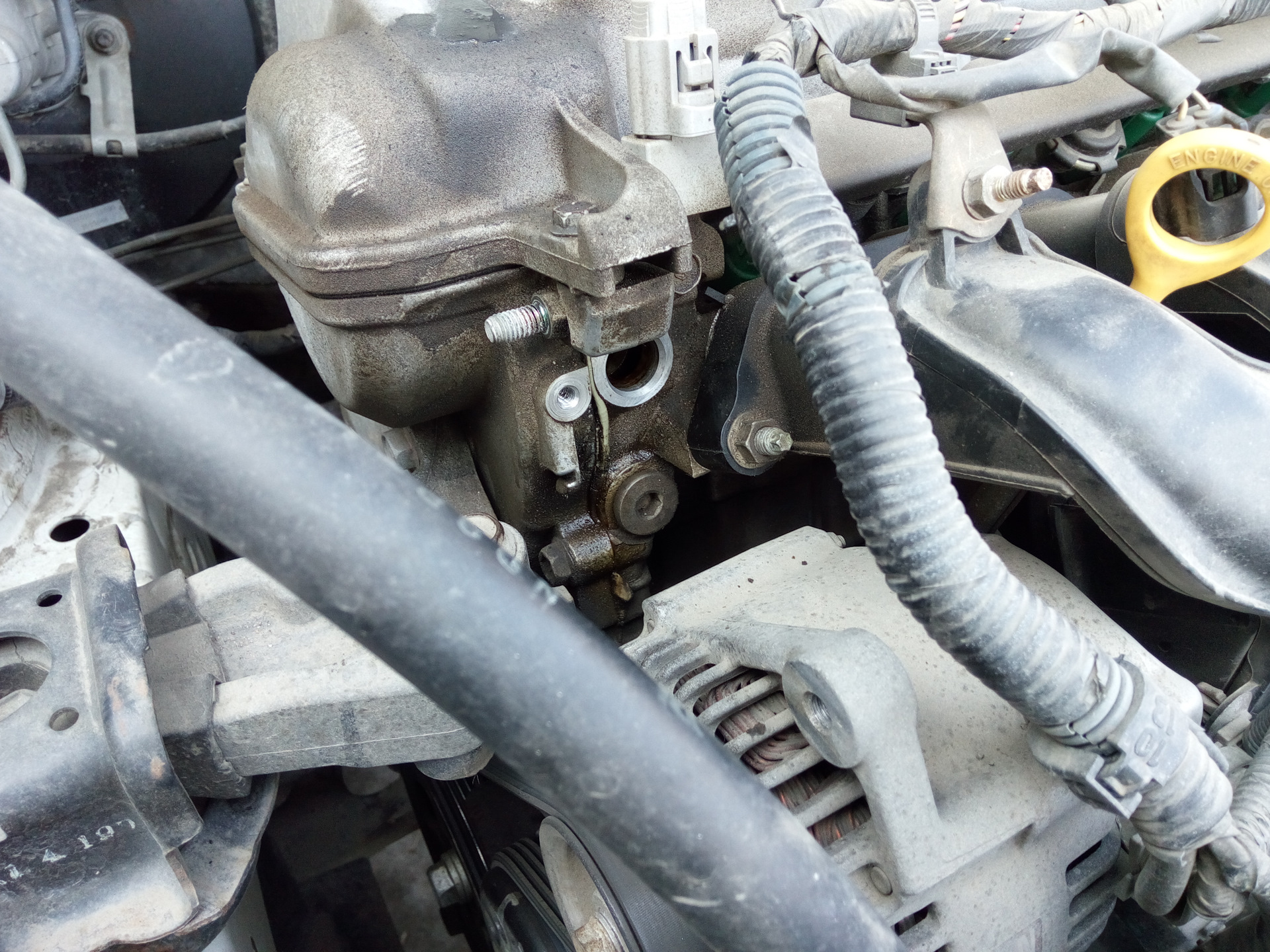 Замена уплатнительного колечка клапана VVT-i — Toyota Corolla RunX, 1,5 ...