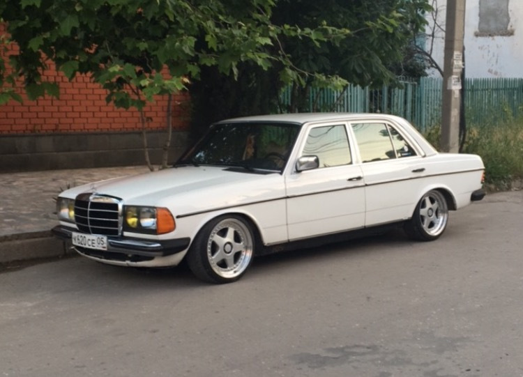 Mercedes w123 r17