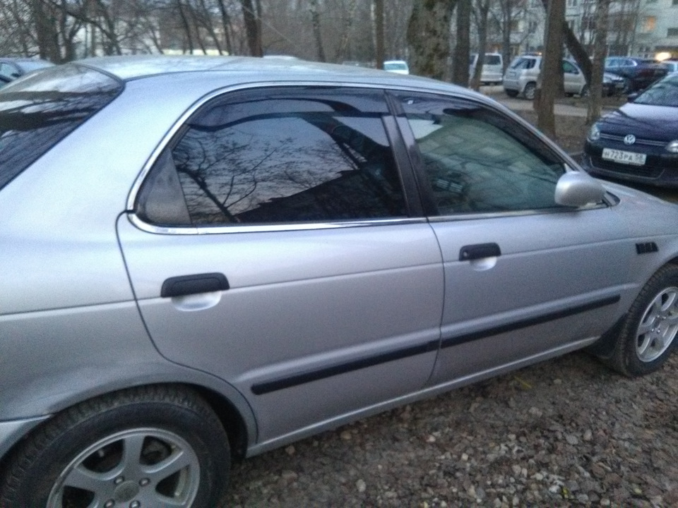 Дефлекторы на окна тонированные с хромированным молдингом 2D Strelka (4+2 элемен