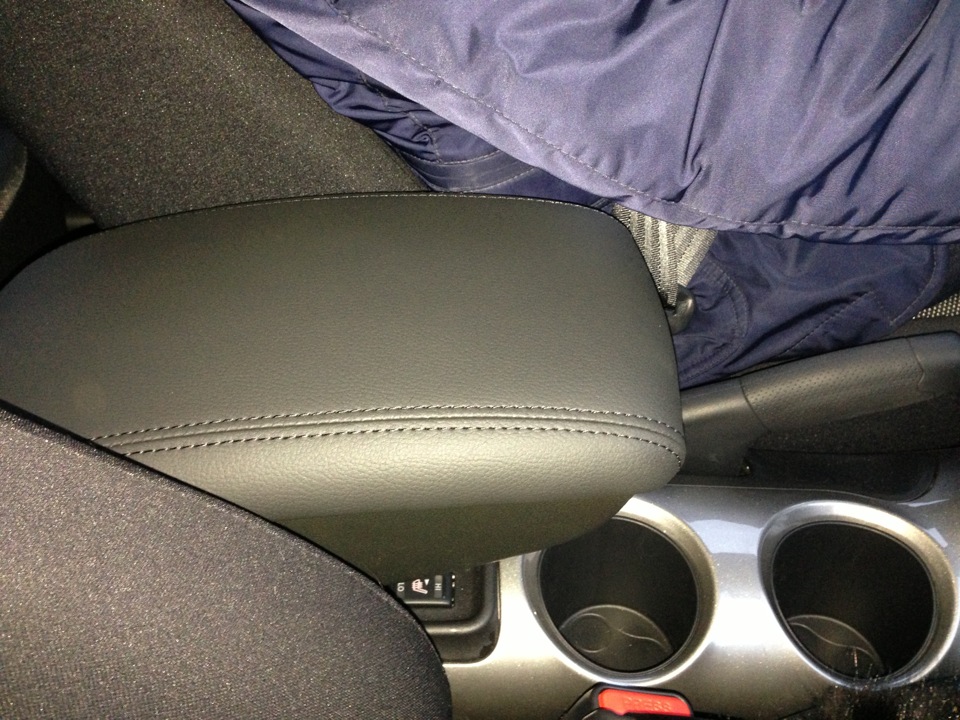 Подлокотник — Nissan Juke (1G), 1,6 л, 2012 года | стайлинг | DRIVE2