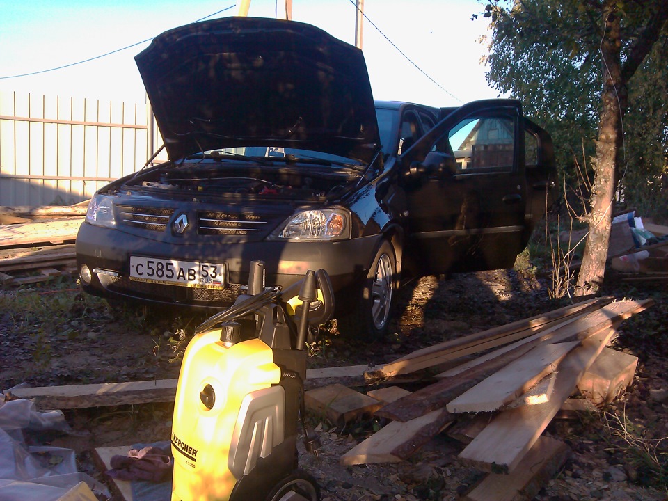 Мойка двигателя, пылесосинг салона, замена лампочки прикуривателя ...