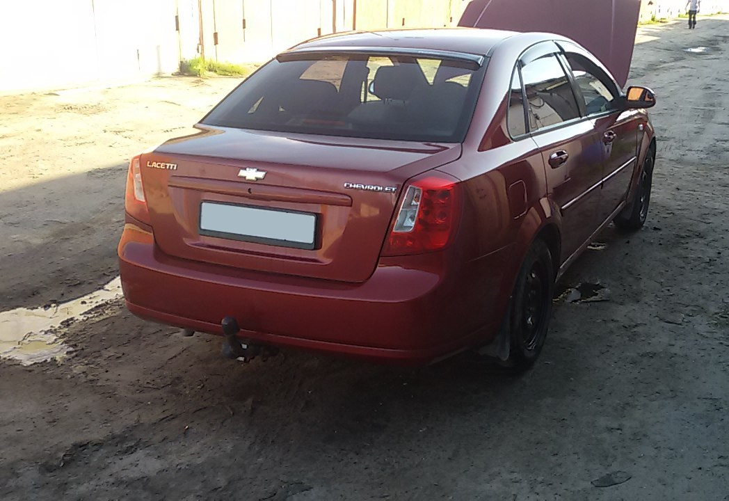 Chevrolet Lacetti Red заднее стекло