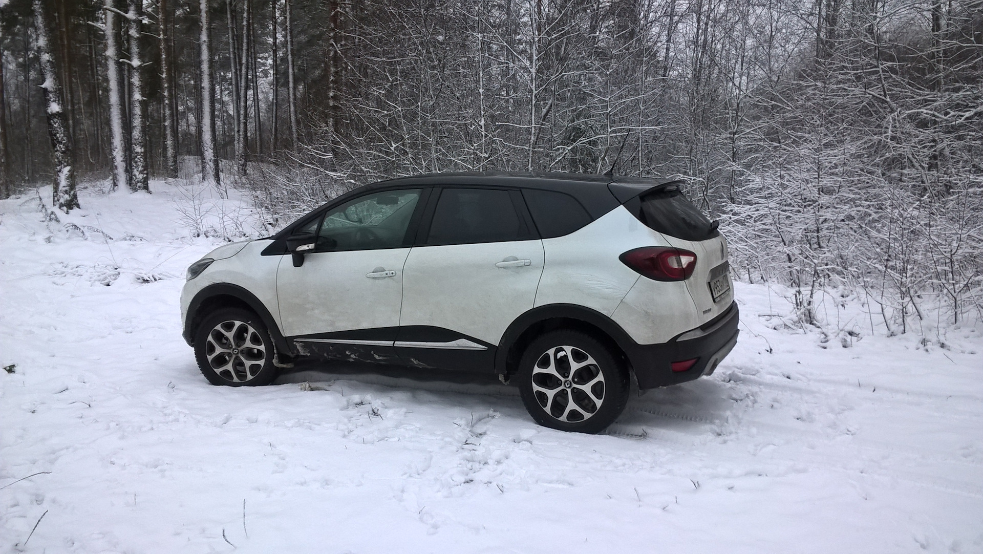 Разбирал каптур. Renault Captur Style 1.6 CVT. Диски Рено Каптур 16. Рено Каптур белый диски. Рено Каптур тонированный.