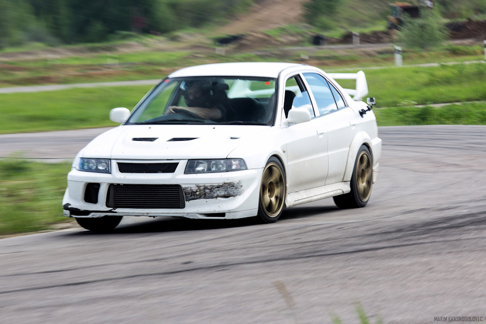 Фото в бортжурнале Mitsubishi Lancer Evolution VI. Запчасти на фото: Pearly Maxim