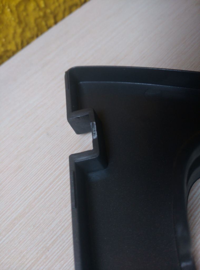 Склейка пластика (панелька кулисы) — Volvo V70 II, 2,5 л, 2000 года ...