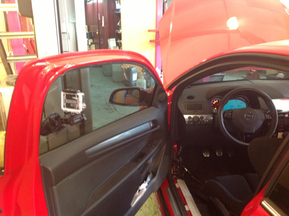 Фото в бортжурнале Opel Astra H OPC