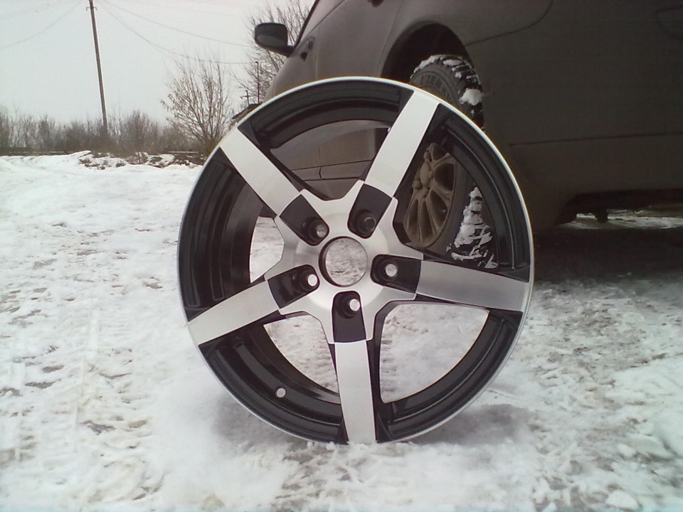 Прикупил катки на лето — Volvo S40 (2G), 1,6 л, 2006 года | колёсные ...
