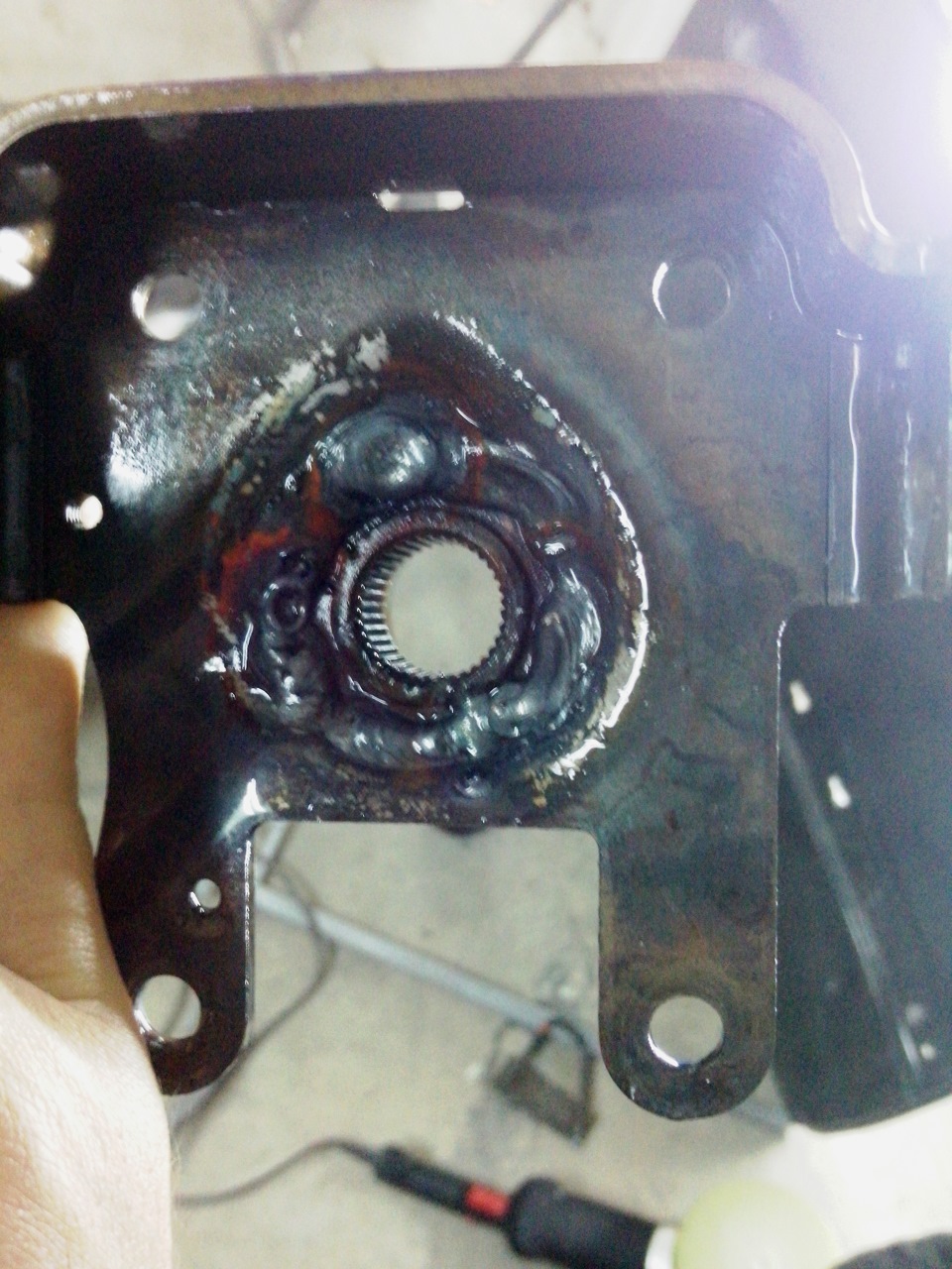 Внутренняя часть, не до красоты — побольше сварки, пошире шов — Mitsubishi Eclipse (3G)